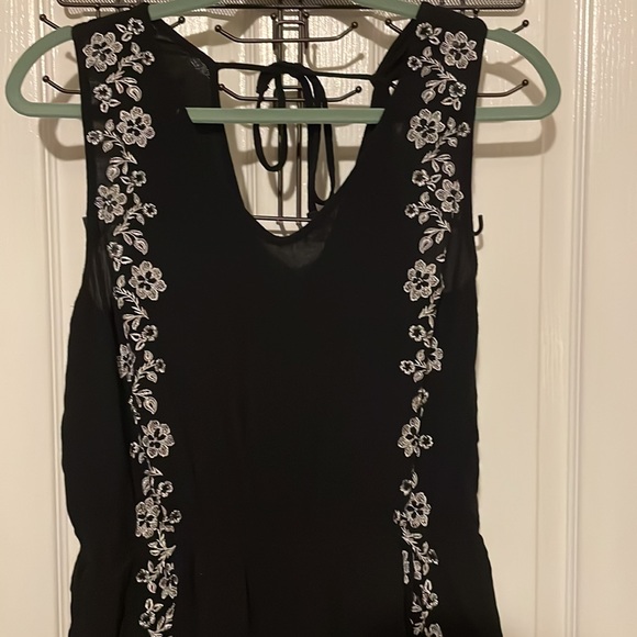 Rue21+ Embroidered Plus Size Romper Size 1XL - Picture 2 of 6